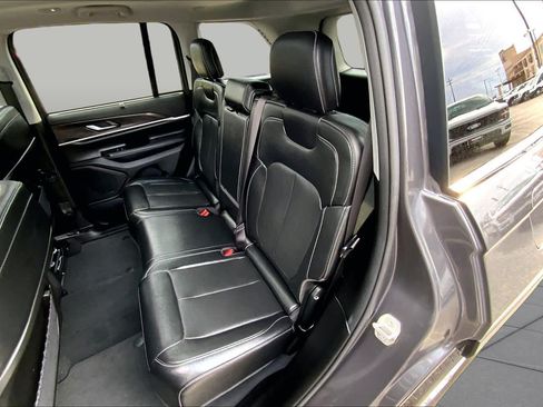 Used 2023 Jeep Grand Cherokee Limited w/ Luxury Tech Group II RWD image 19