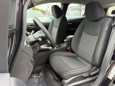Used 2025 Nissan Leaf S FWD image 17