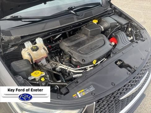 Used 2023 Chrysler Pacifica Touring-L FWD image 39