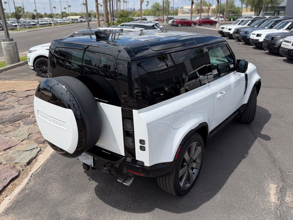 New 2026 Land Rover Defender 90 V8 AWD/4WD image 19