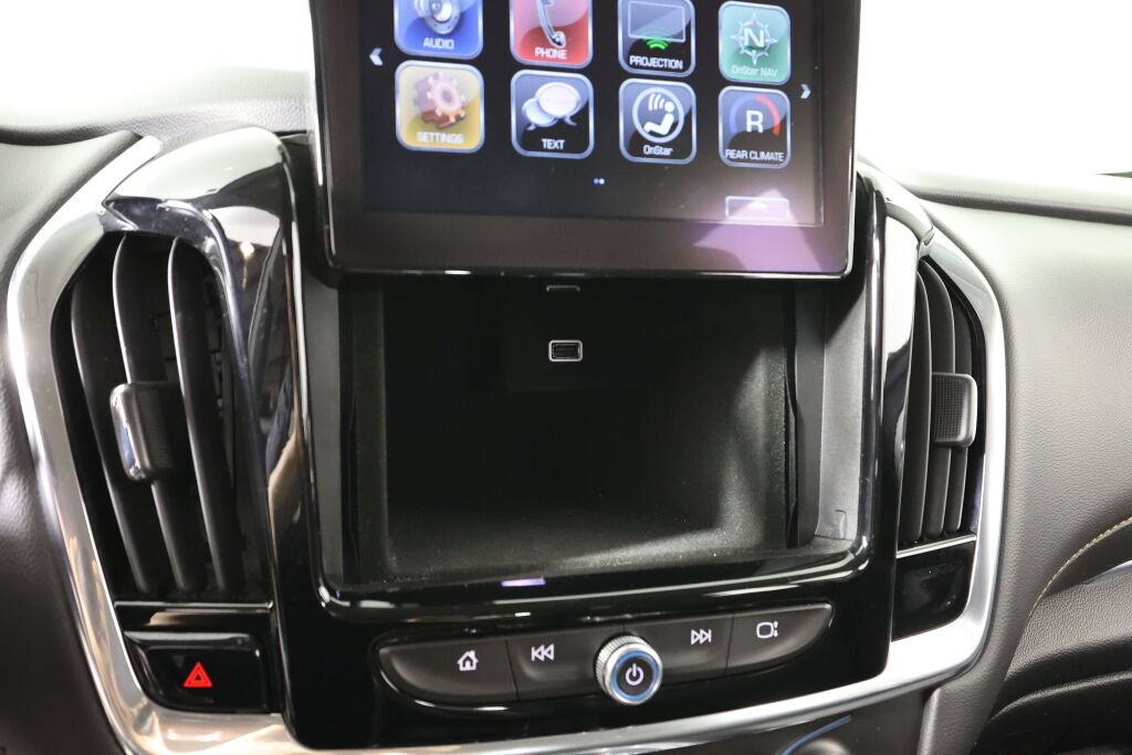 Used 2018 Chevrolet Traverse LT FWD image 36