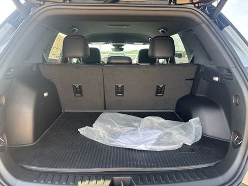 New 2026 Chevrolet Equinox RS w/ Convenience Package III FWD image 10