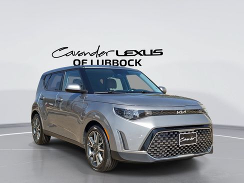 Used 2024 Kia Soul EX w/ Option Group 015 FWD image 1