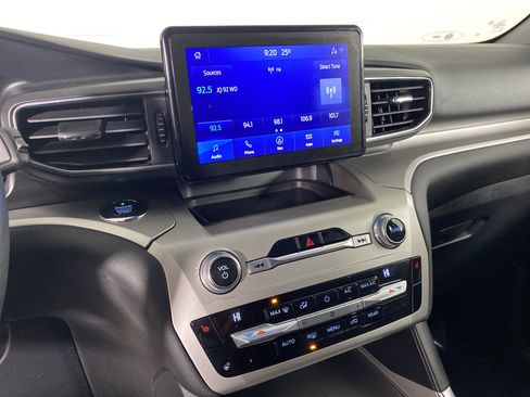 Used 2021 Ford Explorer XLT w/ Equipment Group 202A image 29