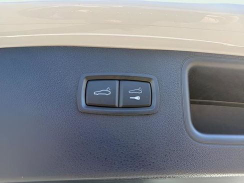 Used 2021 Porsche Macan image 10