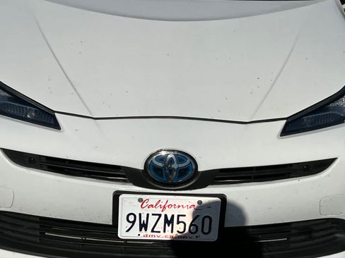 Used 2022 Toyota Prius LE FWD image 12