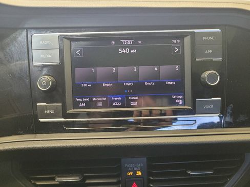 Used 2021 Volkswagen Jetta SE FWD image 25