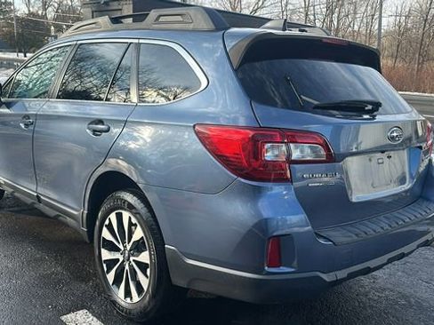 Used 2017 Subaru Outback 2.5i Limited image 8
