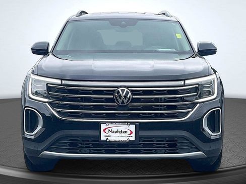 Used 2025 Volkswagen Atlas SE AWD/4WD image 3