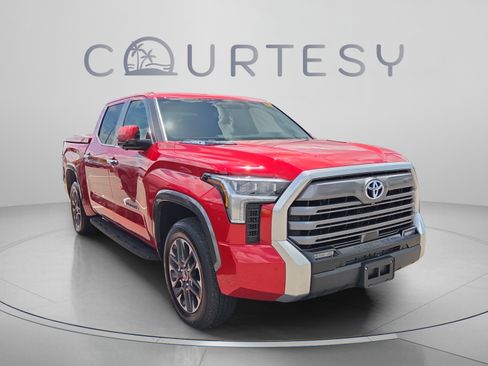Used 2024 Toyota Tundra Limited AWD/4WD image 3