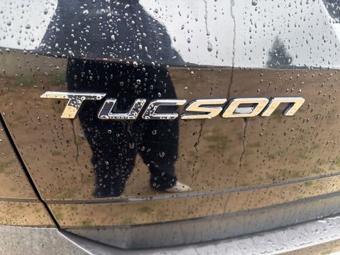 Used 2024 Hyundai Tucson Limited image 13