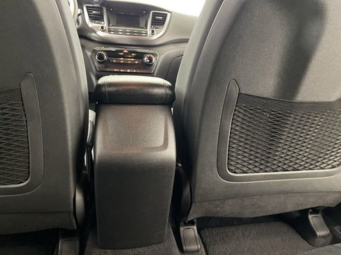 Used 2018 Hyundai Tucson SE image 19