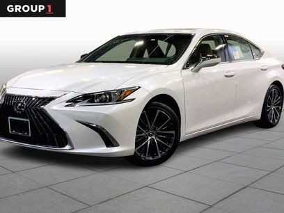 New 2025 Lexus ES 350 w/ Premium Package