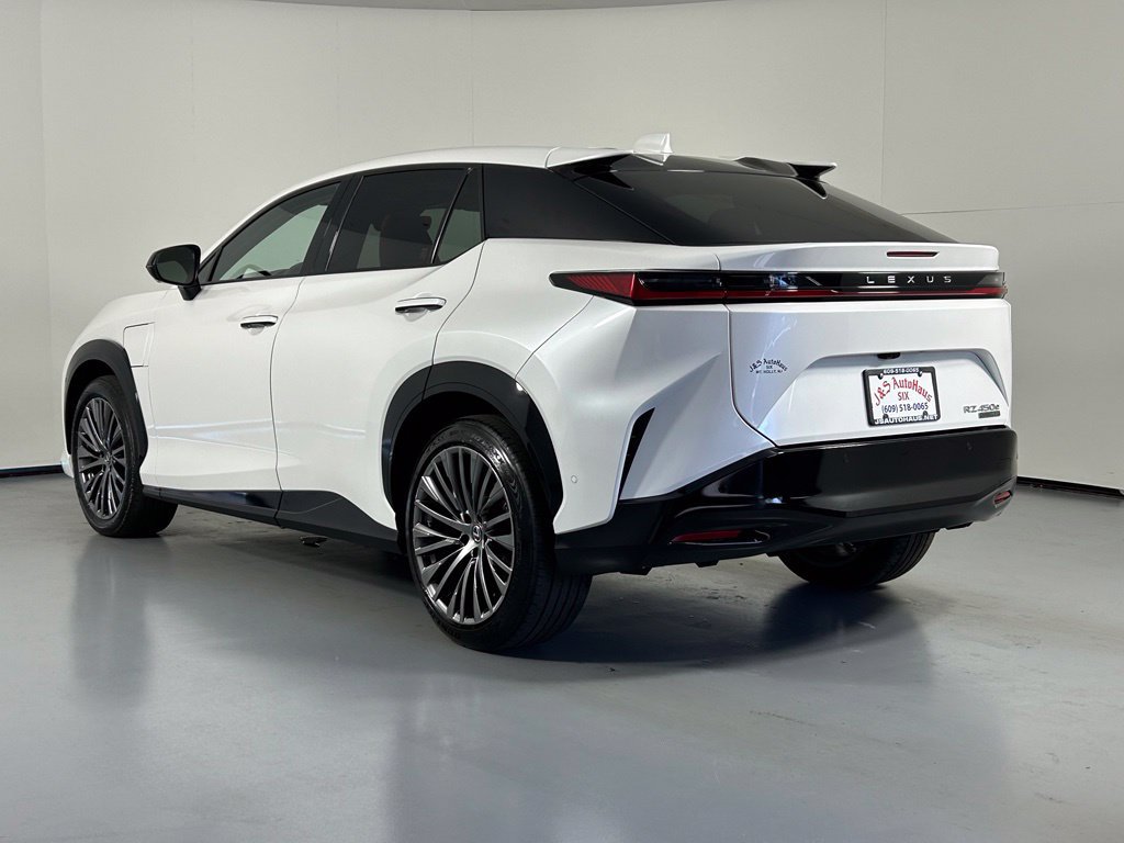 Used 2024 Lexus RZ 450e Premium w/ Accessory Package (2T) AWD/4WD image 5