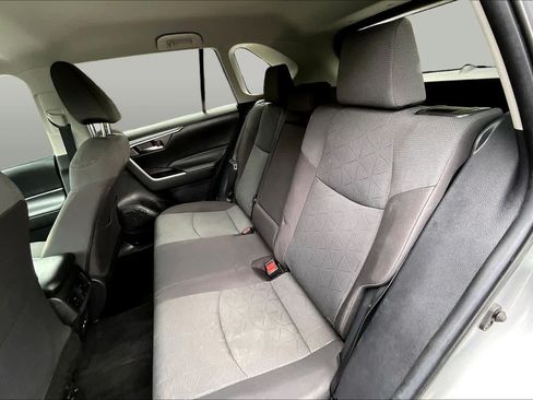 Used 2023 Toyota RAV4 XLE FWD image 21