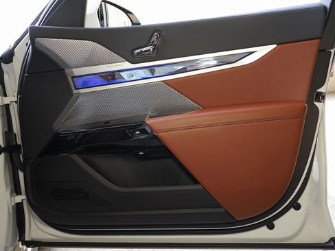 Used 2023 BMW 760i xDrive 760i xDrive w/ Executive Package image 29