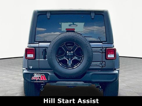 Used 2022 Jeep Wrangler Unlimited Sport AWD/4WD image 5