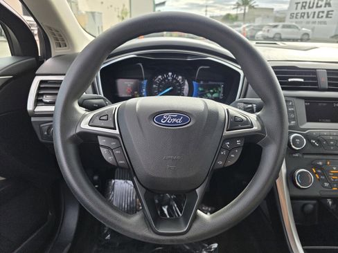 Used 2018 Ford Fusion S image 29