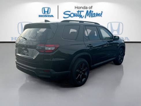 New 2026 Honda Pilot Sport image 7