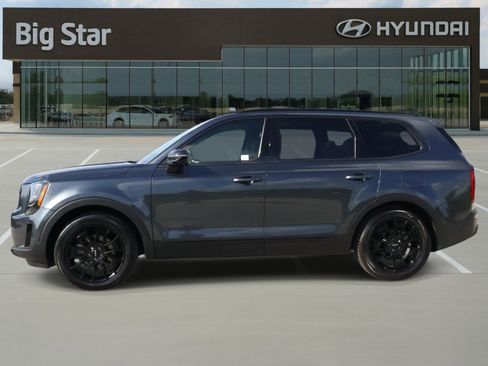 Used 2022 Kia Telluride SX w/ Nightfall Edition Package AWD/4WD image 2