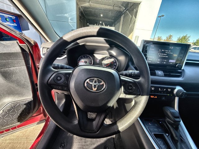 Used 2019 Toyota RAV4 XLE w/ Convenience Package FWD image 14