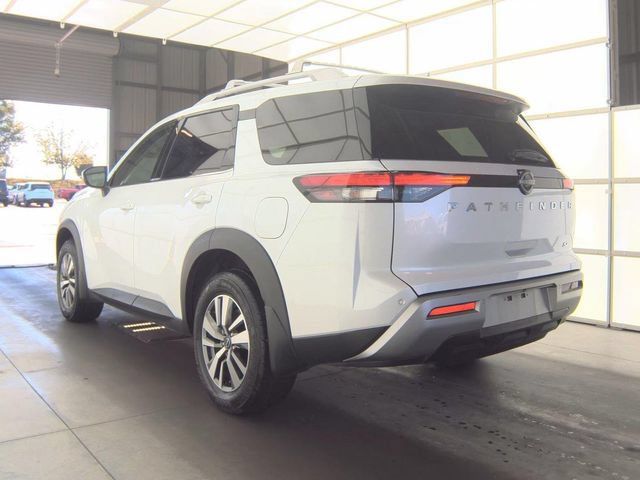 Certified 2025 Nissan Pathfinder SL FWD image 9