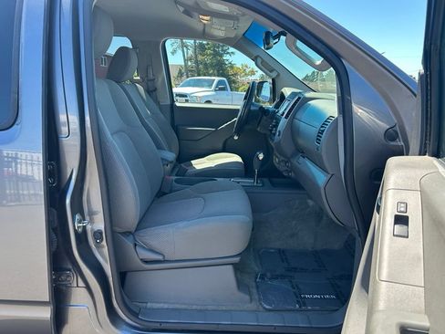 Used 2016 Nissan Frontier SV w/ SV Value Truck Package RWD image 26