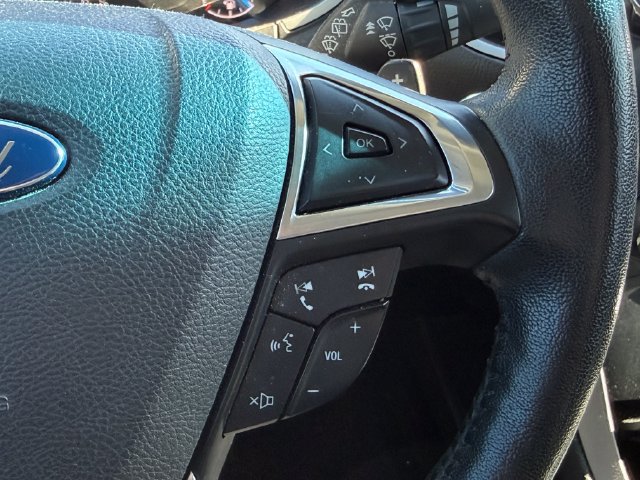 Used 2015 Ford Edge SEL FWD image 32