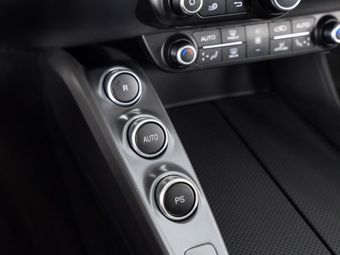 Used 2019 Ferrari GTC4Lusso T RWD image 26