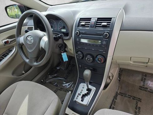 Used 2010 Toyota Corolla LE FWD image 8