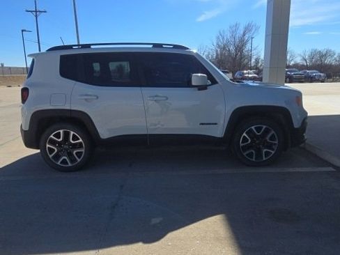 Used 2018 Jeep Renegade Latitude image 5