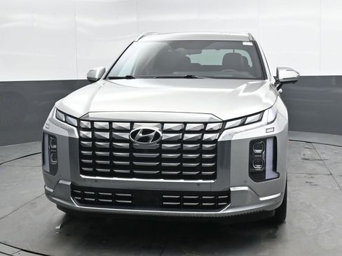 Used 2024 Hyundai Palisade Calligraphy image 5
