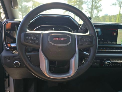 Used 2025 GMC Sierra 1500 SLT image 16