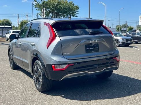 Certified 2024 Kia Niro Wind w/ Wind Preserve Package FWD image 7