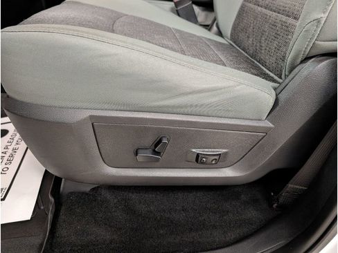 Used 2016 RAM 2500 Big Horn image 9