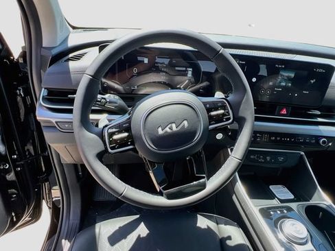 New 2026 Kia Carnival SX FWD image 11