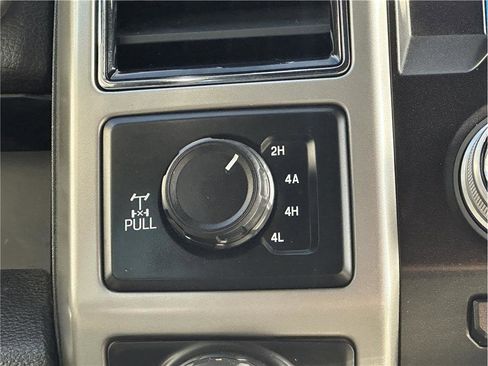 Used 2018 Ford F150 Lariat w/ Equipment Group 502A Luxury image 27