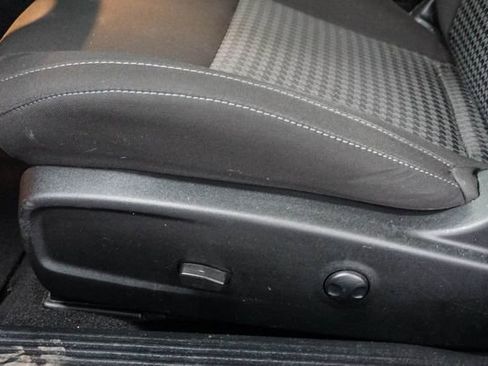 Used 2022 Dodge Challenger R/T image 9