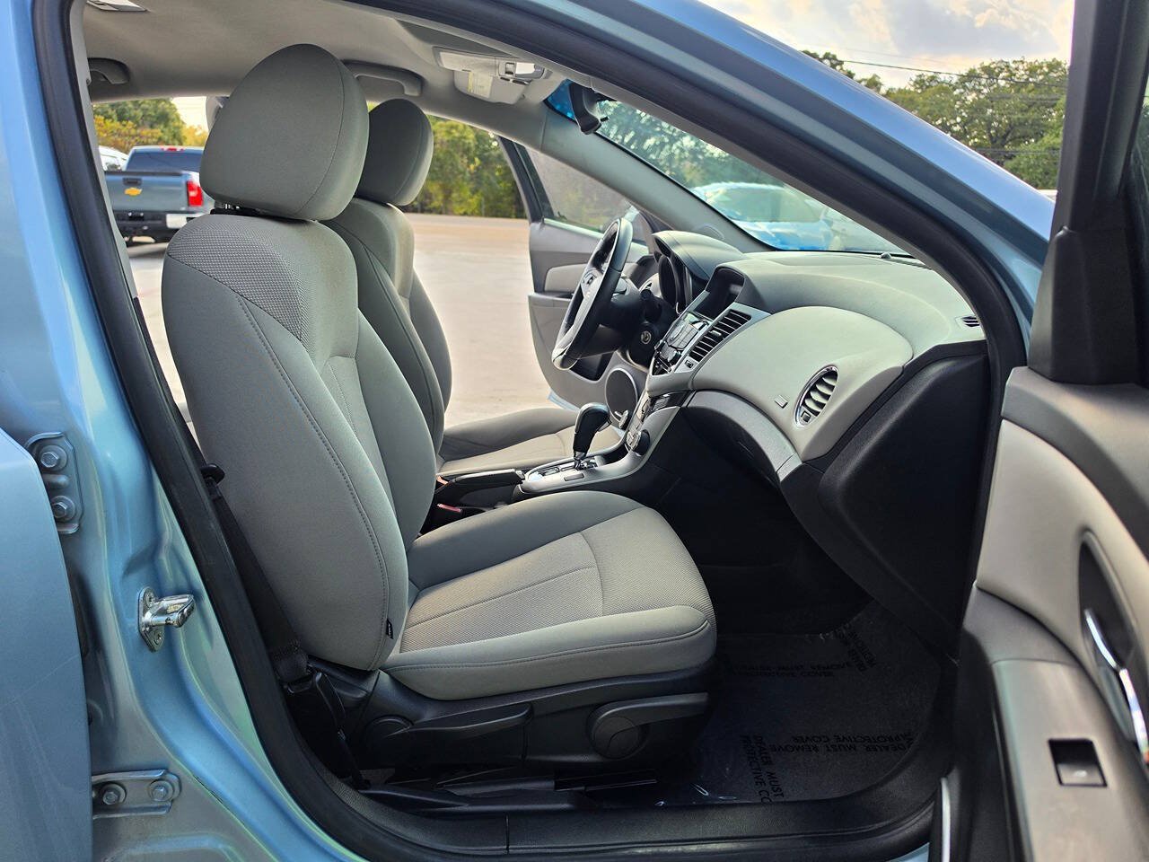 Used 2011 Chevrolet Cruze LT FWD image 29