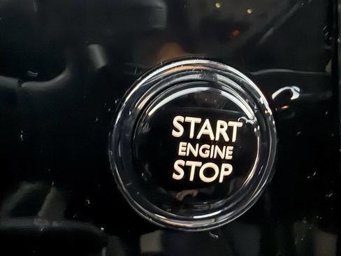 Used 2016 Rolls-Royce Wraith image 55