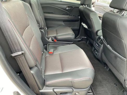 Used 2022 Honda Pilot Black Edition image 34