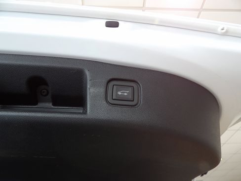 Used 2024 Chevrolet Blazer EV LT image 20