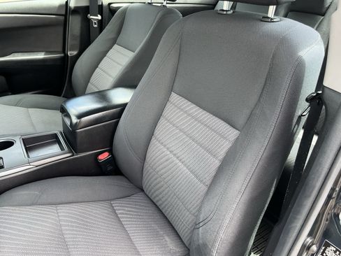Used 2017 Toyota Camry LE FWD image 19