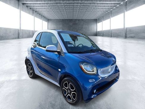 Used 2016 smart fortwo Prime image 2