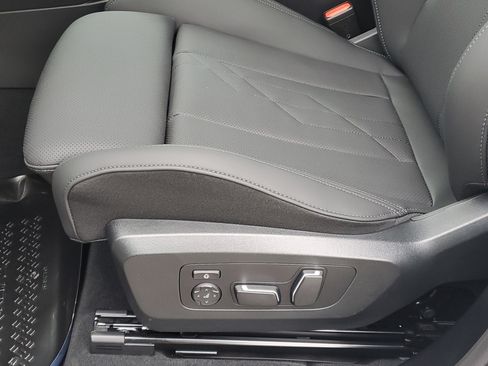 New 2026 BMW X3 xDrive30i w/ Premium Package AWD/4WD image 9