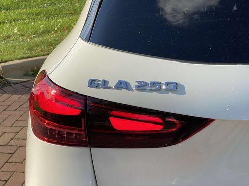 Certified 2025 Mercedes-Benz GLA 250 image 9