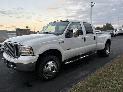 Used 2006 Ford F350 XL image 3