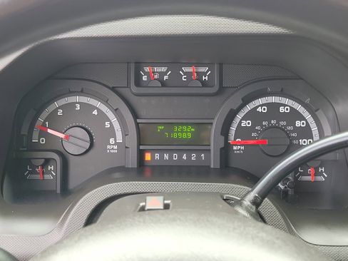 Certified 2018 Ford E-350 and Econoline 350 Super Duty w/ Power Windows & Locks Group image 21