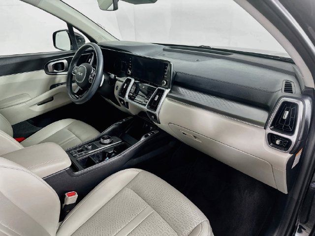 Used 2023 Kia Sorento EX AWD/4WD image 31