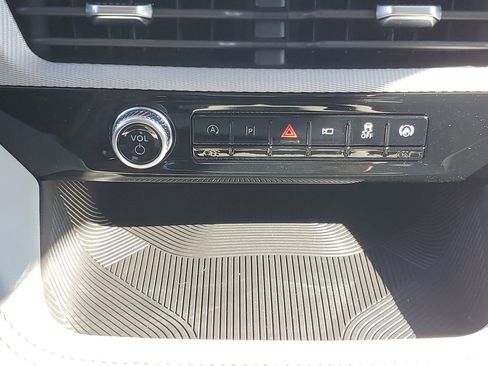 New 2026 Ford Explorer Active w/ Active Comfort Package image 19